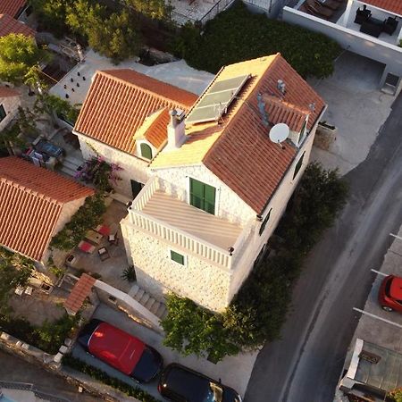 אומיס Apartments Larsen מראה חיצוני תמונה