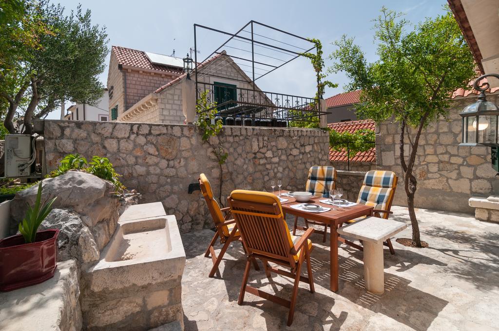 אומיס Apartments Larsen מראה חיצוני תמונה