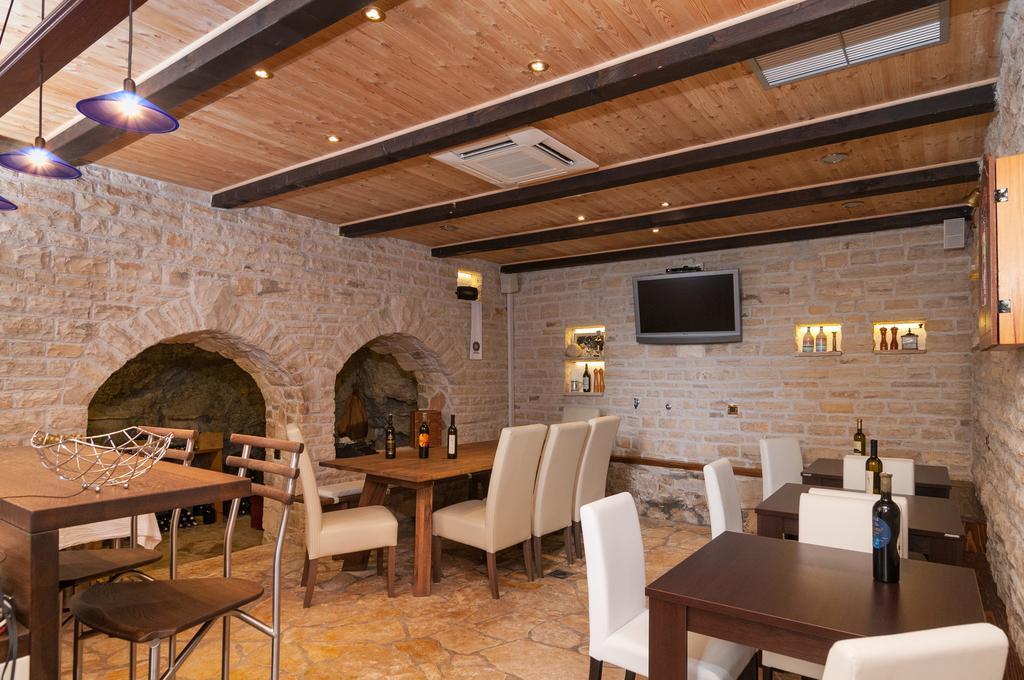 אומיס Apartments Larsen מראה חיצוני תמונה