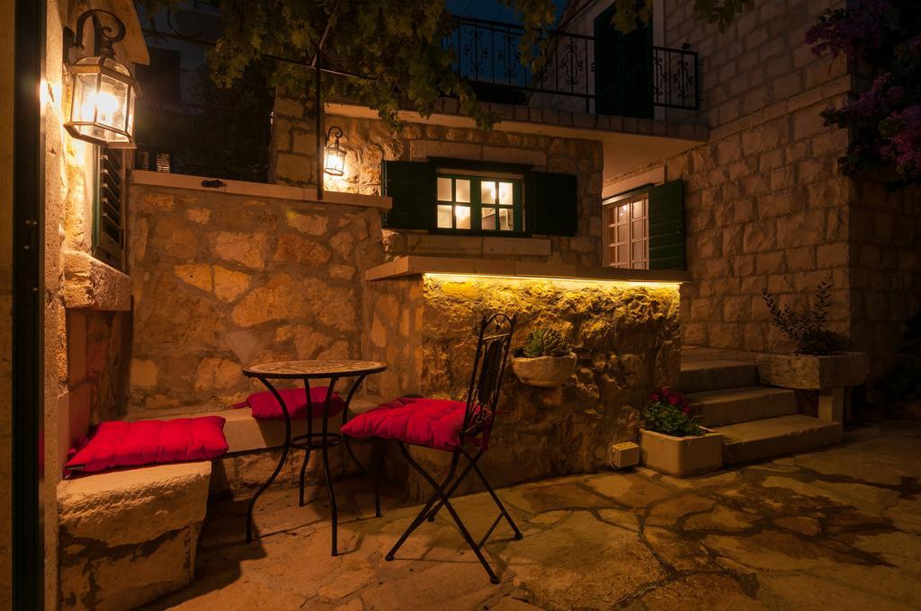 אומיס Apartments Larsen מראה חיצוני תמונה