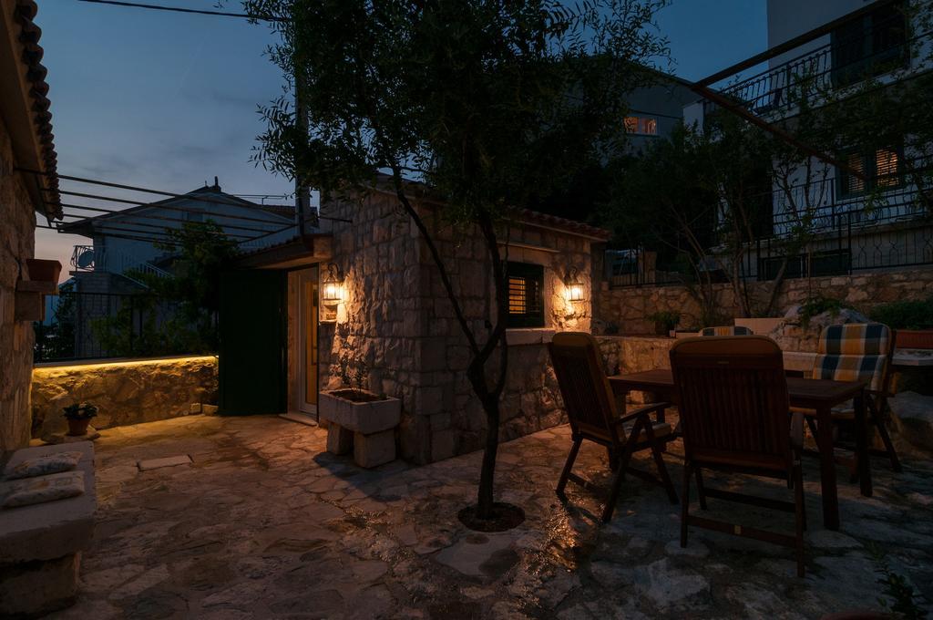 אומיס Apartments Larsen מראה חיצוני תמונה