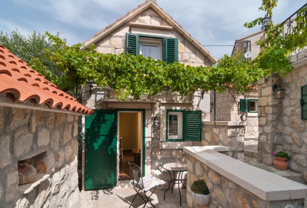 אומיס Apartments Larsen מראה חיצוני תמונה