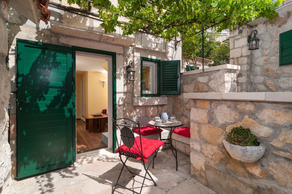 אומיס Apartments Larsen מראה חיצוני תמונה