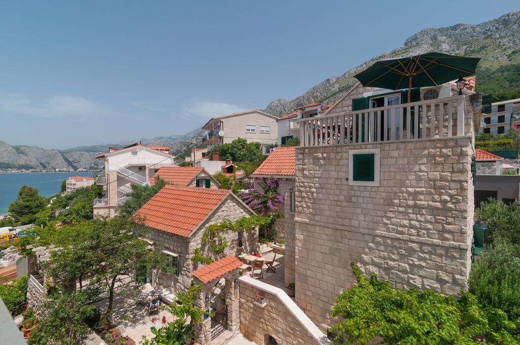 אומיס Apartments Larsen מראה חיצוני תמונה