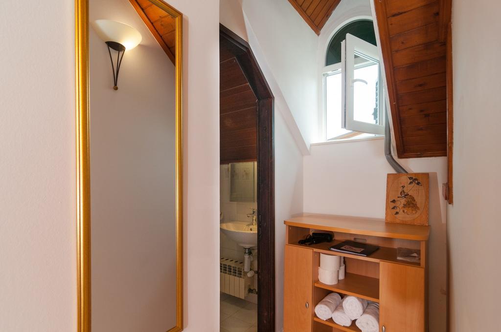 אומיס Apartments Larsen מראה חיצוני תמונה