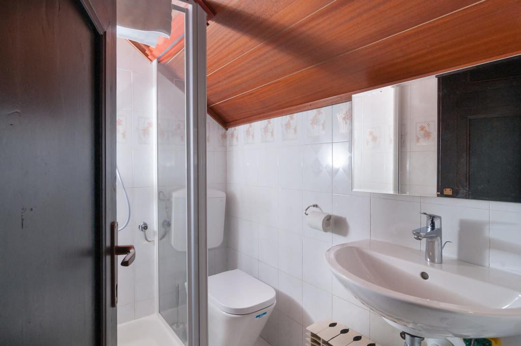אומיס Apartments Larsen מראה חיצוני תמונה