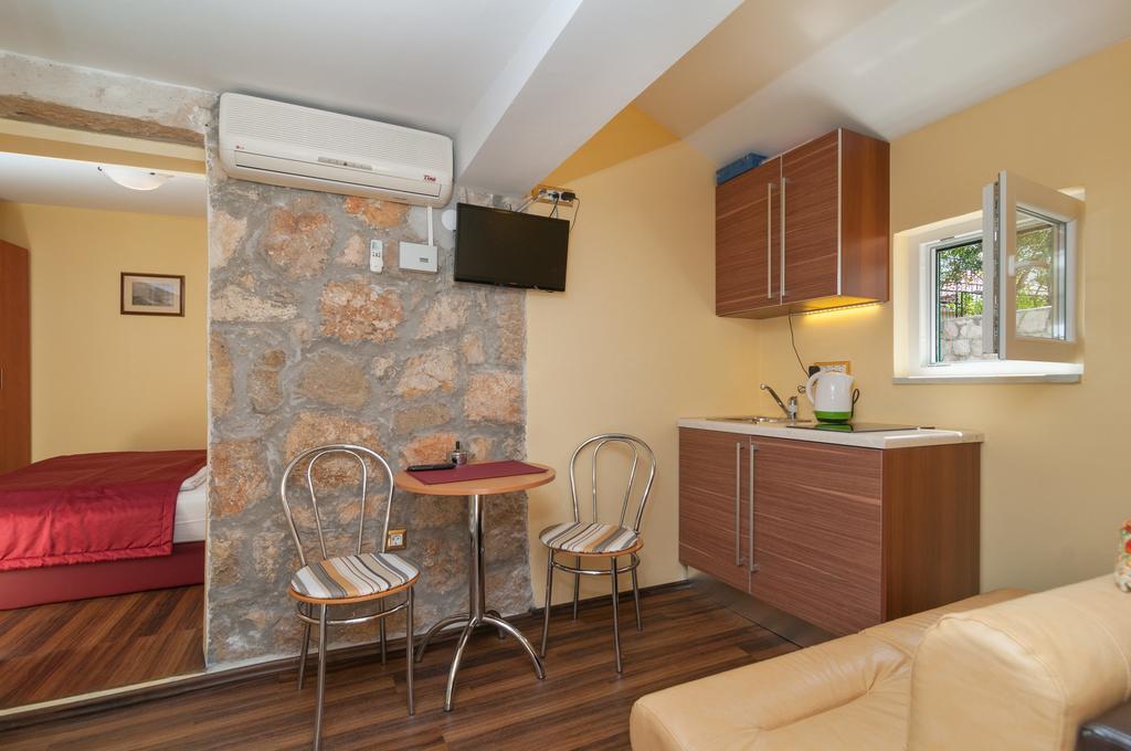 אומיס Apartments Larsen מראה חיצוני תמונה