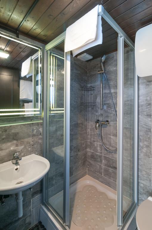 אומיס Apartments Larsen מראה חיצוני תמונה