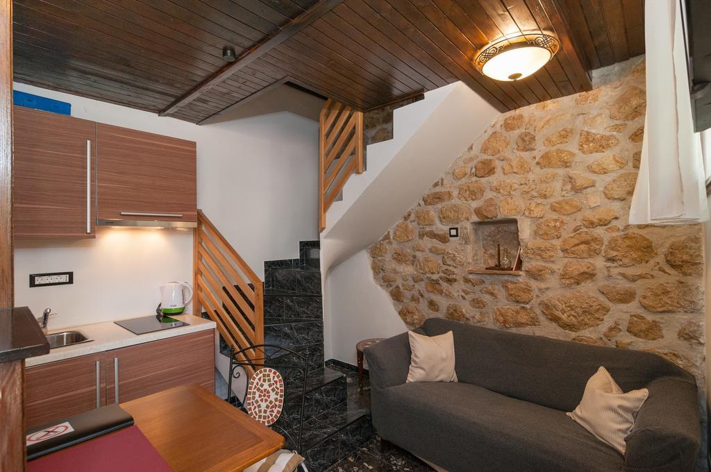 אומיס Apartments Larsen מראה חיצוני תמונה
