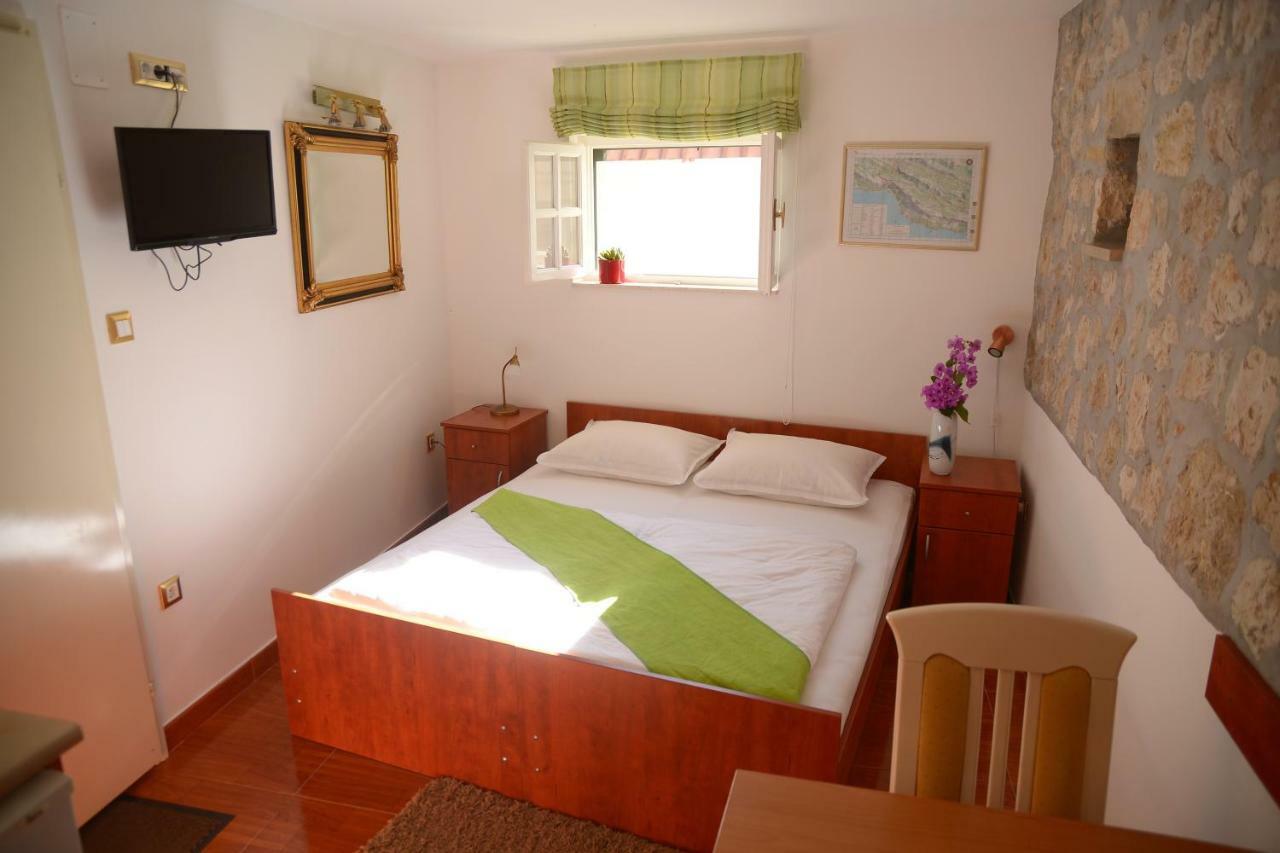 אומיס Apartments Larsen מראה חיצוני תמונה